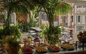 Grecotel Plaza Beach House